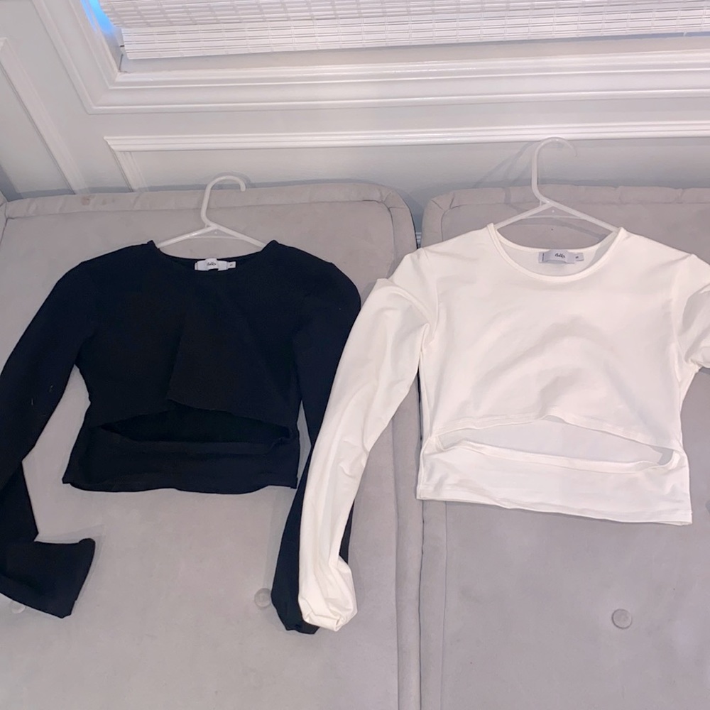 Holistic crop top white and black bundle size: S🖤🤍